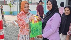 Relawan, Lansia dan Anak Yatim Mendapat Bingkisan Lebaran Dari SPPG Panglayungan